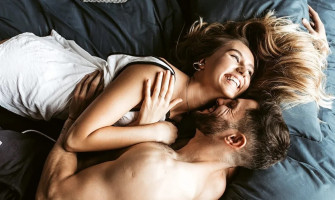 Uzun Süreli İlişkilerde Seksi Canlı Tutmanın Yolları